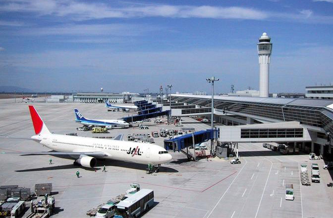 斯里兰卡科伦坡国际机场飞行区跑道滑行道加盖工程